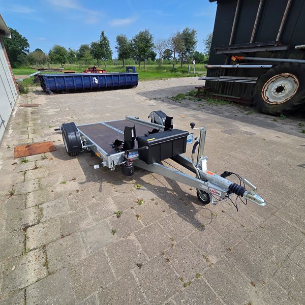 Trailer 1300 kg 2 motoren geremd 100 km/h (MM-06) Trailer 1300 kg 2 motoren geremd 100 km/h (MM-06)