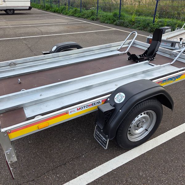 Trailer 1000 kg 2 motoren geremd 100 km/h (MM-04)